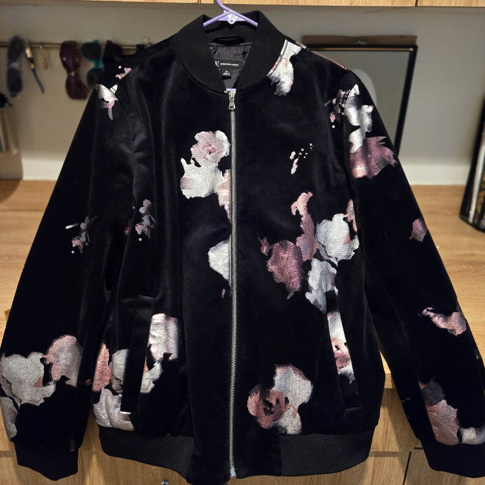 Mens Jacket With Pockets Rose Pattern